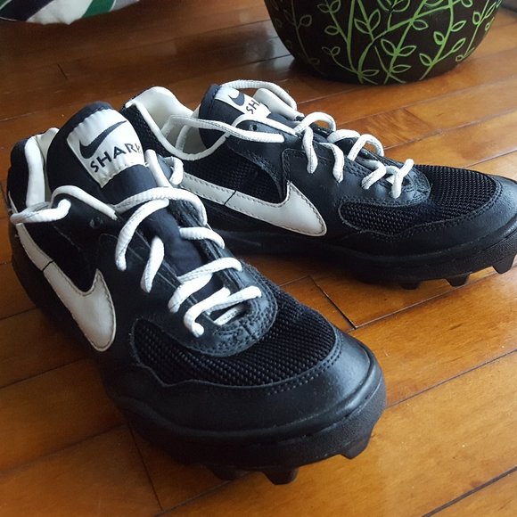nike shark shoes